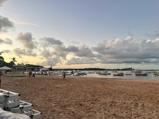 Itacare plaża Bahia Brazylia Wioska z łodziami rybackimi i roślinnością