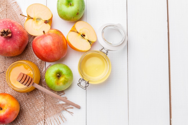 Jabłko i miód, tradycyjne potrawy żydowskiego Nowego Roku
