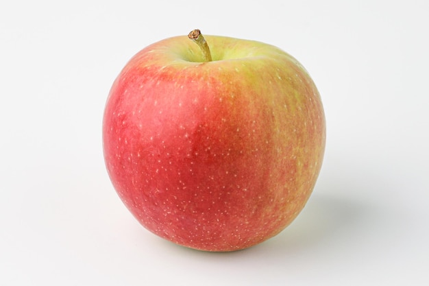 Jabłko mini jabłko małe jabłko dziecko jabłko na białym tle