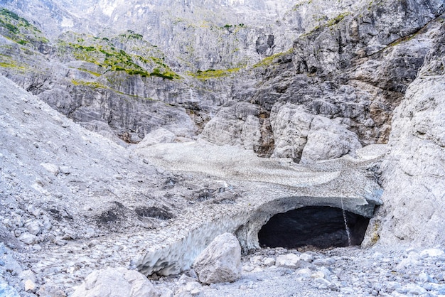 Jaskinia Lodowa Pod Lodowcem W Górach Alpach W Pobliżu Koenigssee Konigsee Park Narodowy Berchtesgaden Bawaria Niemcy