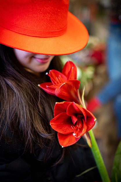 Jasny i wspaniały kwiatowy bukiet pięknych czerwonych kwiatów na Walentynki Zdjęcie z bliska