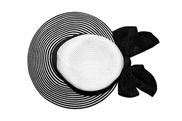Jasny letni kapelusz słomkowy na białym tle