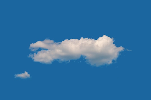 Jeden obszarpany Chmura Chmura na niebieskim niebie Naturalne niebo w tle