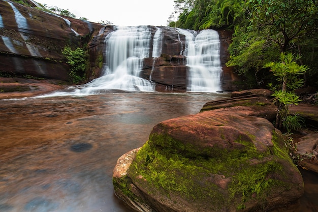 Jet-Sri wodospad, piękna wodospad w prowincji Bung-Kan, ThaiLand.