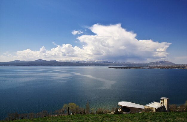 Jeziorny Sevan w Kaukaz górach, Armenia