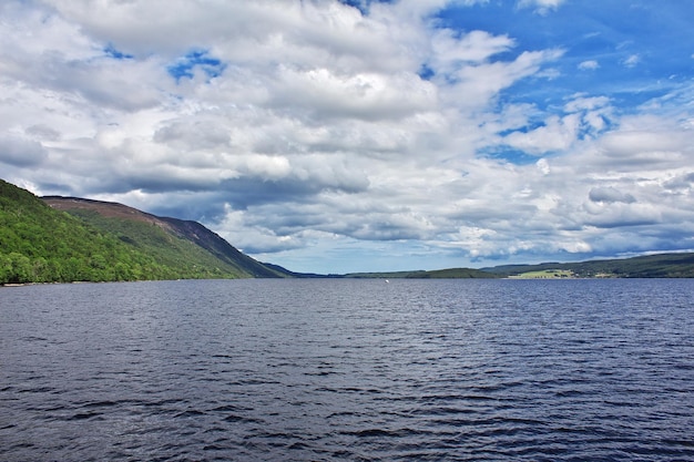 Jezioro Loch Ness W Szkocji Wielka Brytania