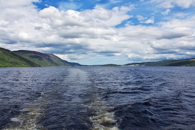 Jezioro Loch Ness W Szkocji Wielka Brytania