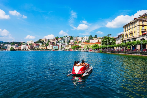 Jezioro Lugano i miasto Szwajcaria