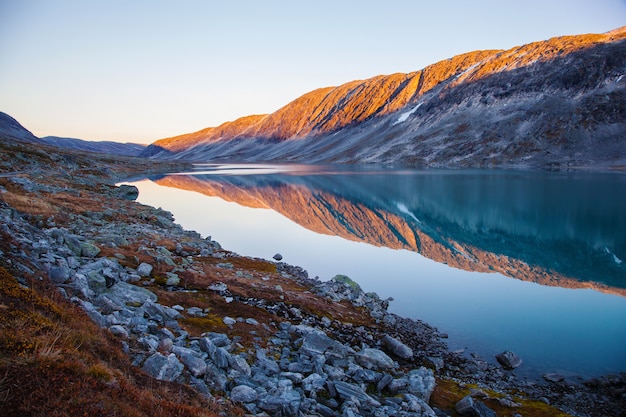 Jezioro W Gamle Strynefjellsvegen