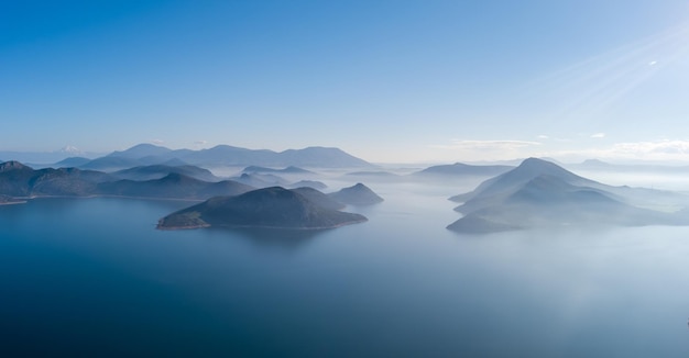 Jezioro Yliki z góry, Grecja.