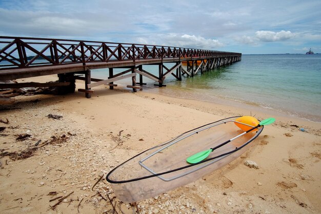 Zdjęcie kajak na plaży