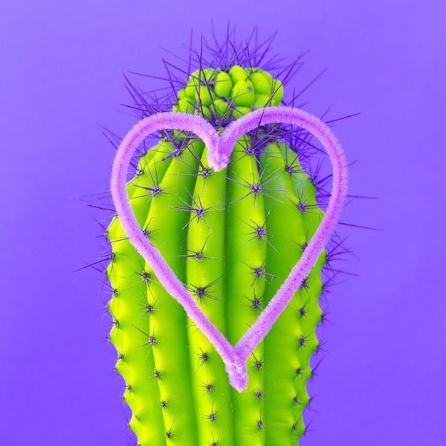Kaktus i serce. Minimalistyczna grafika koncepcyjna miłośnika kaktusów