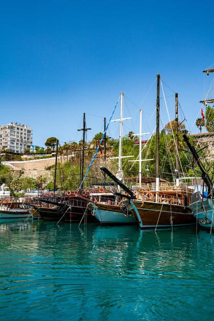 Kaleici Marina Antalya łodzie Wycieczkowe W Porcie W Antalyi