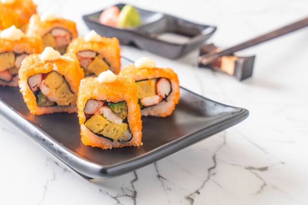 kalifornijskie sushi roll