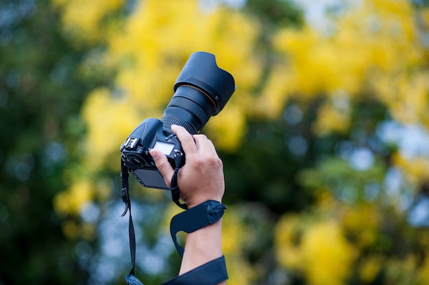 Kamery podróżne ręczne i aparaty fotograficzne