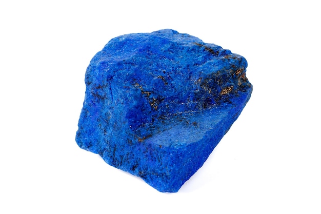 Kamień mineralny Makro Azuryt z wstawkami z pirytu na białym tle