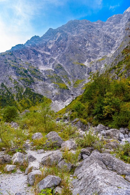 Kamienie głazowe w Koenigssee Konigsee Park Narodowy Berchtesgaden Bawaria Niemcy