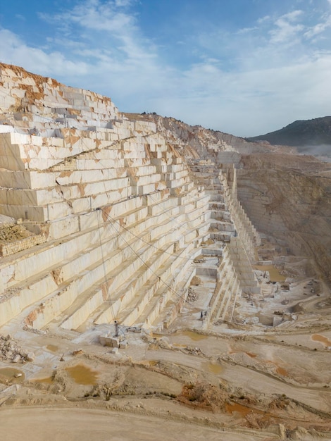 Kamieniołom białego marmuru jeden z największych w Hiszpanii Pinoso Alicante Hiszpania
