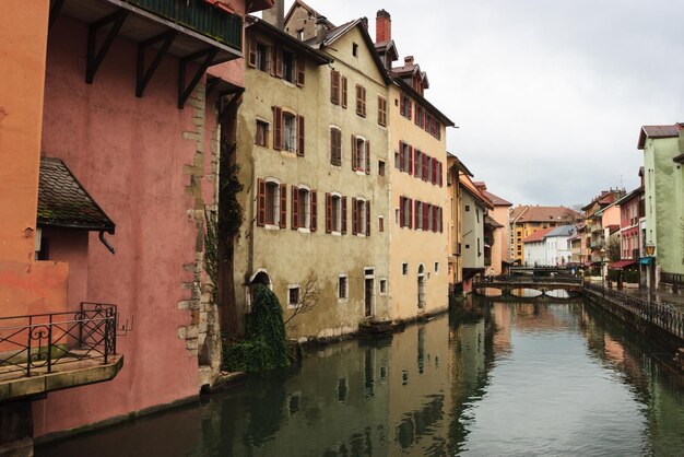 Kanał w mieście Annecy