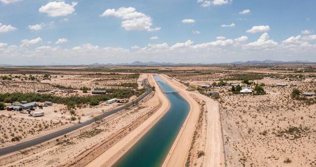 Zdjęcie kanał wodny projektu central arizona