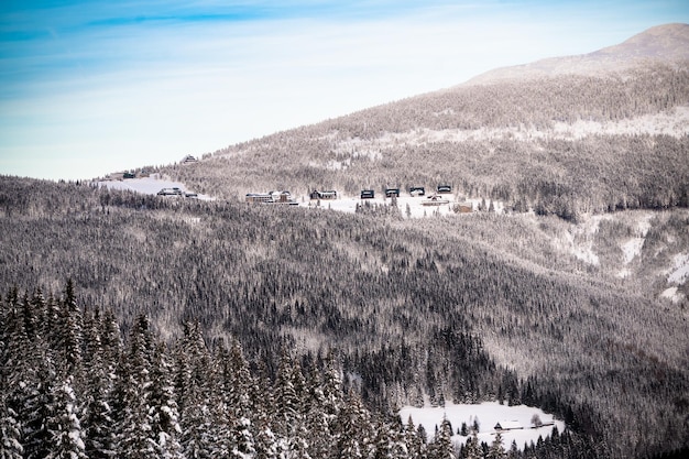 Karkonosze - Karkonosze, Czechy, Europa, zimowy krajobraz, wieś