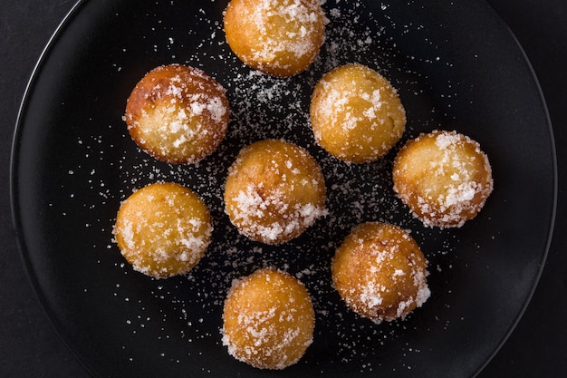 Karnawałowe cieście lub buñuelos de viento