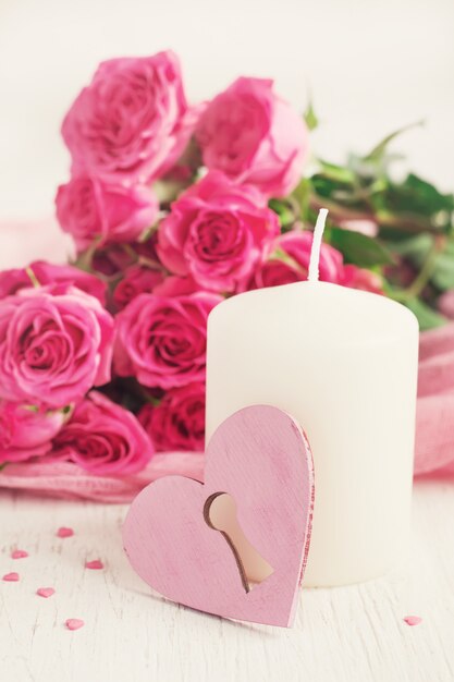 Karta Valentin Day z różami i świecą