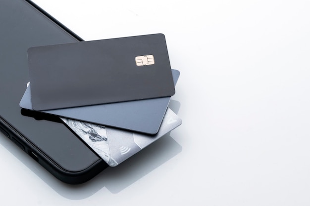 Karty kredytowe, karty kredytowe i telefon komórkowy