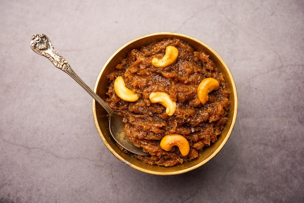 Kashi halwa lub kasi chałwa to jeden z klasycznych i tradycyjnych deserów Karnataki przyrządzany z jesionowej tykwy lub białej dyni lub kaddu