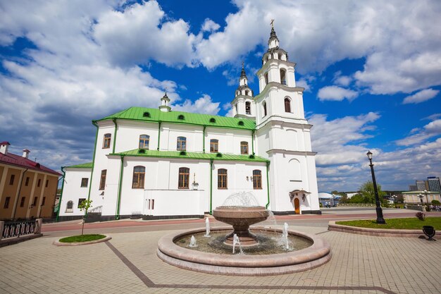 Katedra Ducha Świętego jest centralną katedrą Białoruskiego Kościoła Prawosławnego i jest poświęcona Duchowi Świętemu. Katedra Ducha Świętego znajduje się w Mińsku na Białorusi.