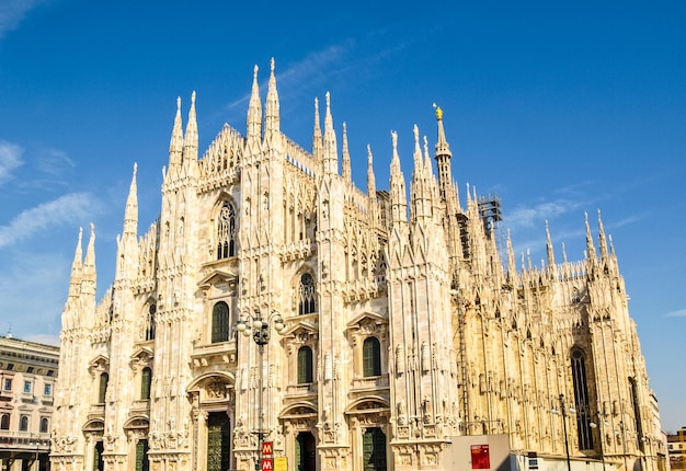 Katedra HDR Duomo di Milano w Mediolanie