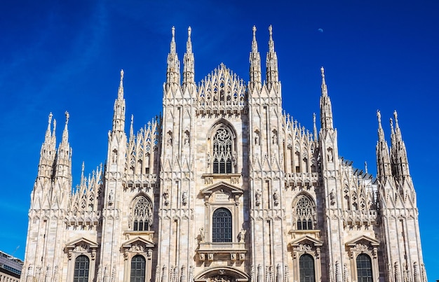 Katedra HDR Duomo di Milano w Mediolanie