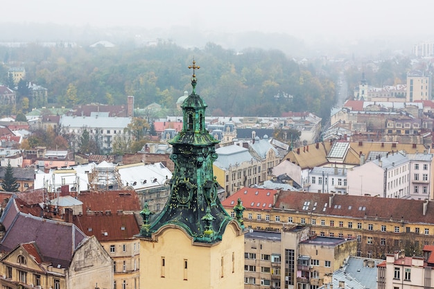 Katedra łacińska we Lwowie, górna część budynku