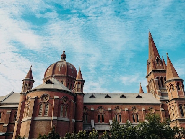 Katedra Najświętszego Serca Chrześcijańskiego Kościoła Lahore w Pakistanie Zdjęcie budynku na szczycie