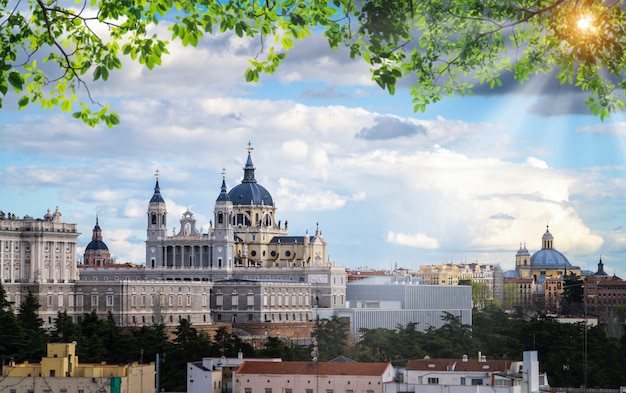 Katedra Santa Maria la Real de La Almudena