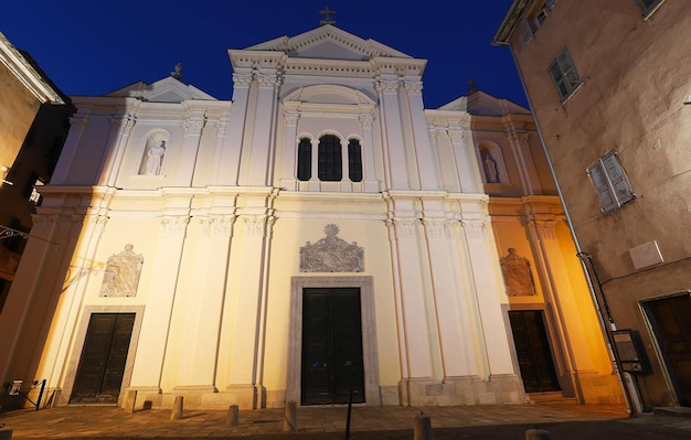 Katedra św. Marii Wniebowzięcia w nocy Bastia Korsyka Francja