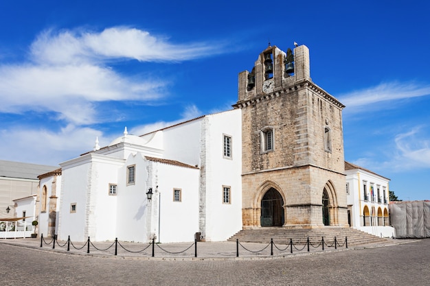 Katedra W Faro (se De Faro) To Katedra Rzymskokatolicka W Faro W Portugalii