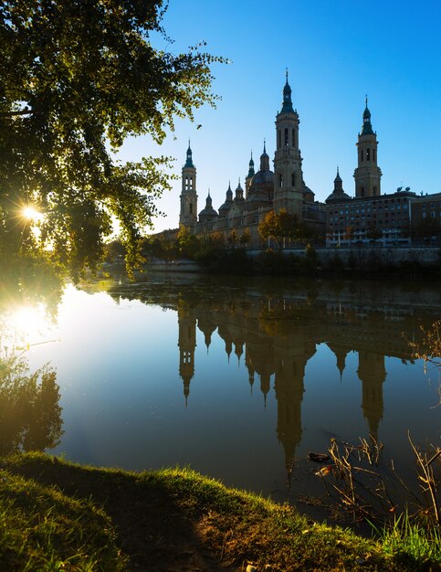 Katedra W Słoneczny Poranek. Zaragoza