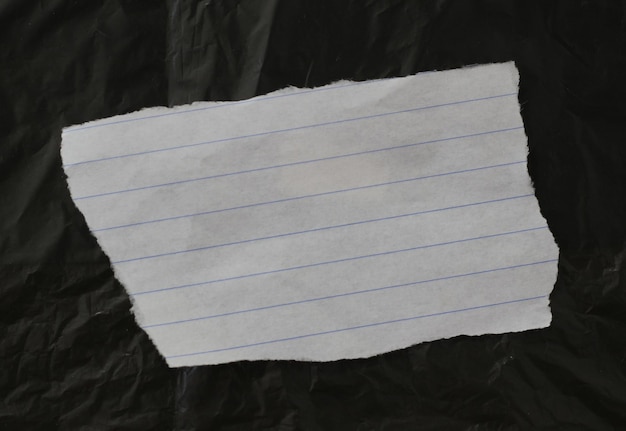 kawałki podartego papieru tekstury tła z miejsca na tekst
