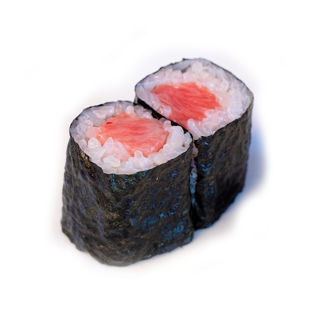 Kawałki sushi z brzuszkiem tradycyjna japońska kuchnia