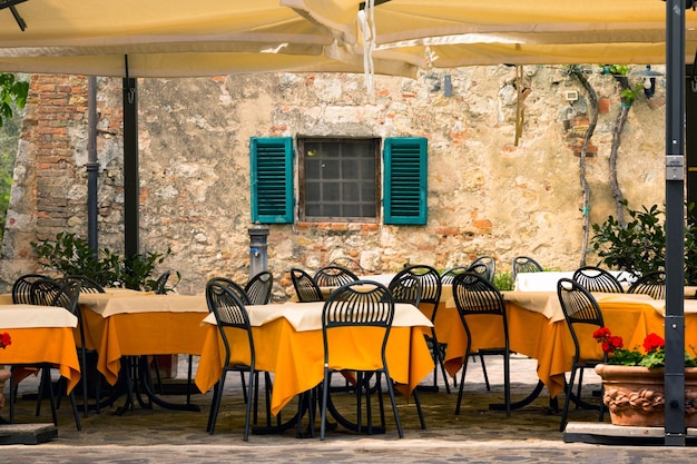 Kawiarnia uliczna we Włoszech