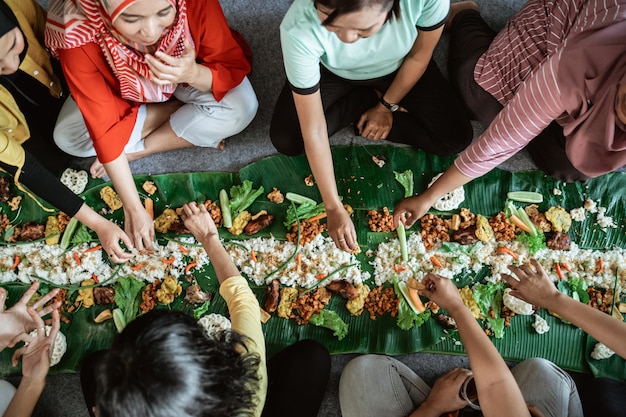 Kembulan Javanese Tradycja Jedzenia