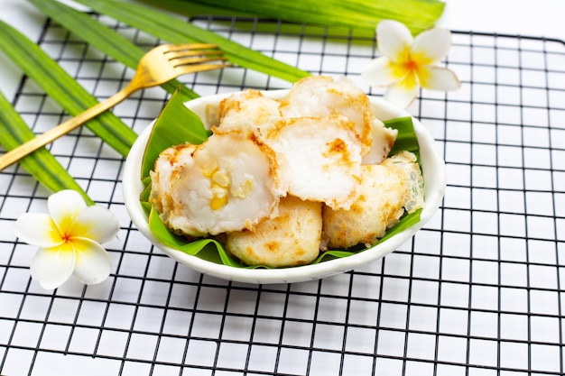 Khanom Krok Tajski deser z mleka kokosowego Kokosowy naleśnik ryżowy