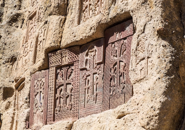 Khatchkars krzyże świętego klasztoru Geghard Geghard klasztor Armenia