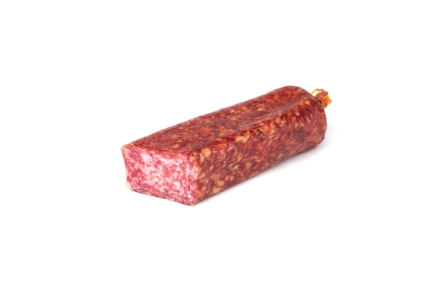 Kiełbasa salami na białym tle