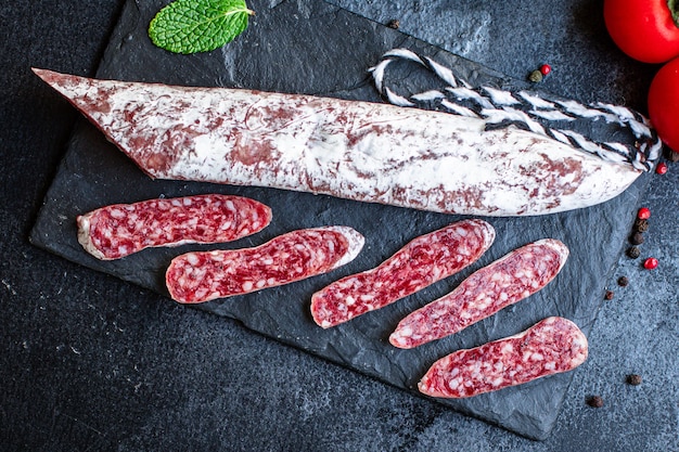 Kiełbasa Salami Wędzona Na Sucho