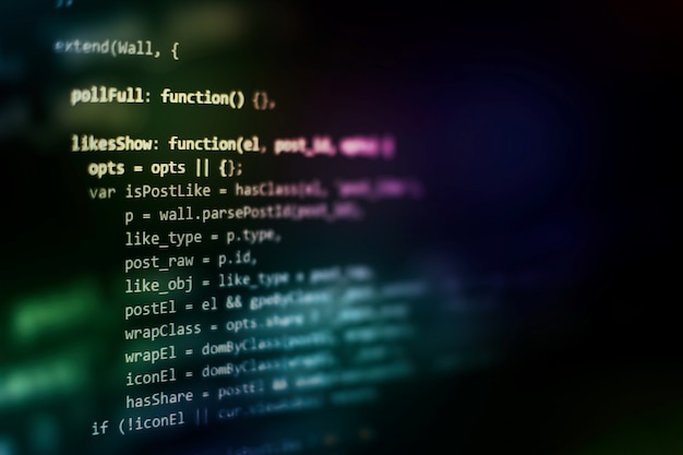 Kierownicy projektów pracują nad nowym pomysłem. Tworzenie oprogramowania WWW. Programista aplikacji mobilnych. Innowacyjny projekt startupowy. Kod programowania strony internetowej. Biznes IT.