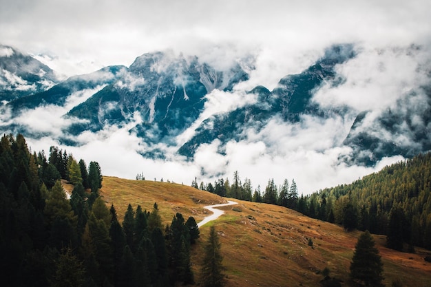 Kilka fantastycznych widoków idących do tre cime di lavaredo