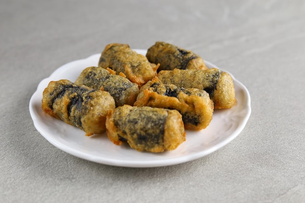 Kimmari lub Gimmari Korean Fried Snack Tempura Z Wodorostów Laver Roll Faszerowane