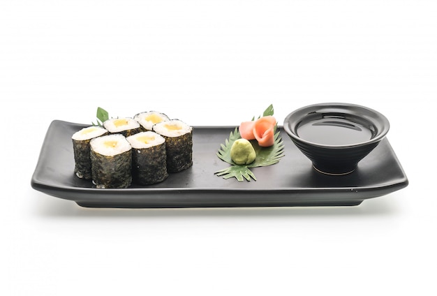 Zdjęcie kiszona rzodkiewka maki sushi-japanese food style